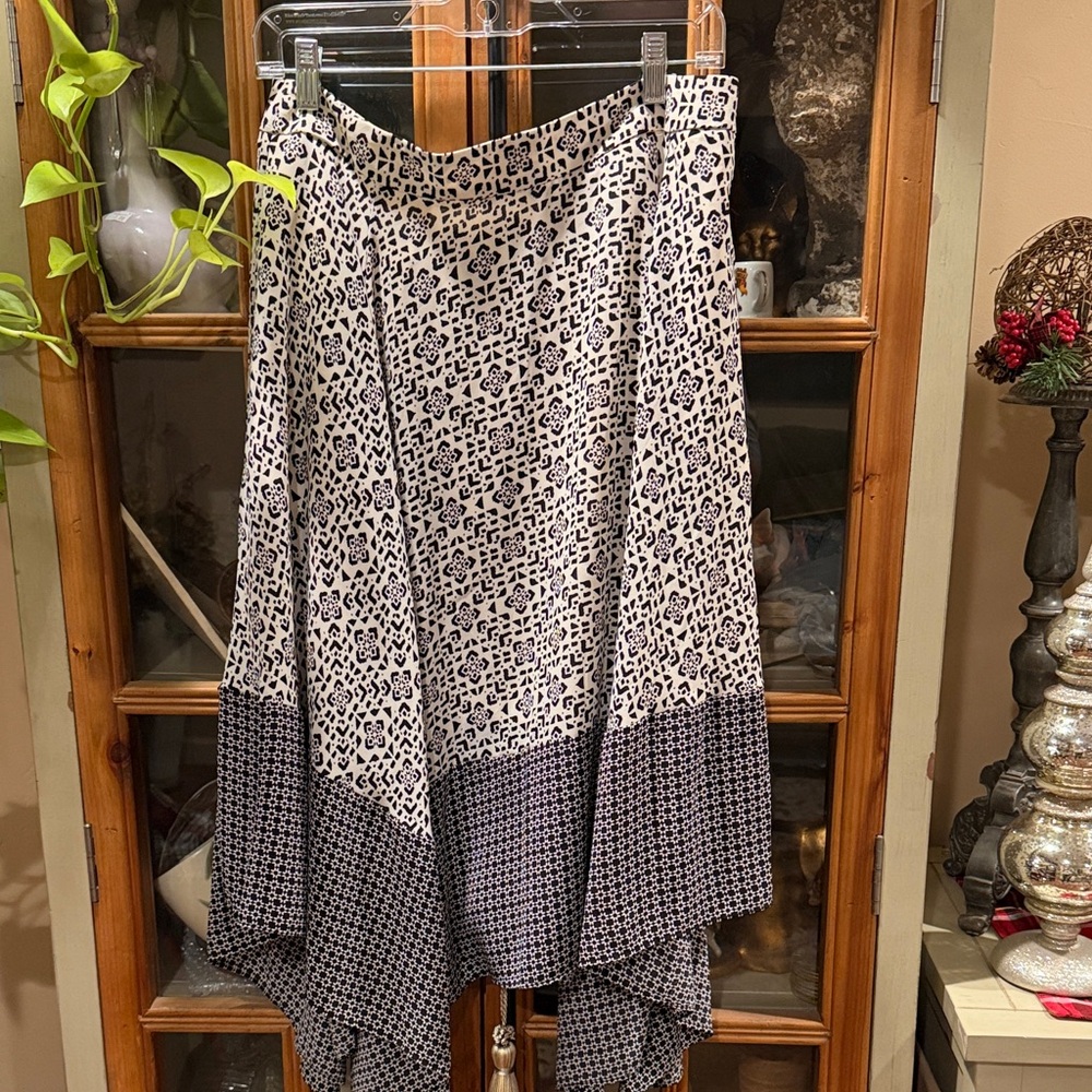 Banana Republic Black and White Asymmetrical Skirt